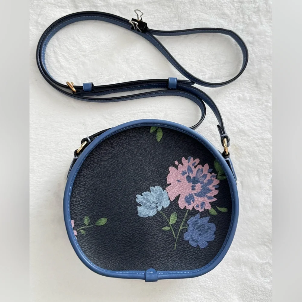 Coach navy signature